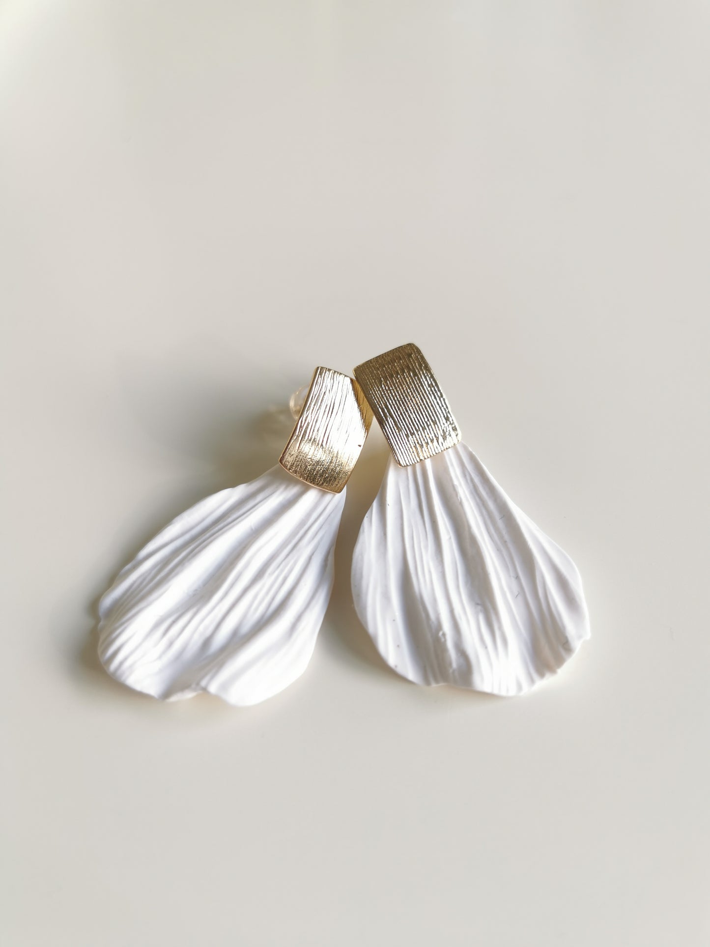 Boucle d'oreille Pétale