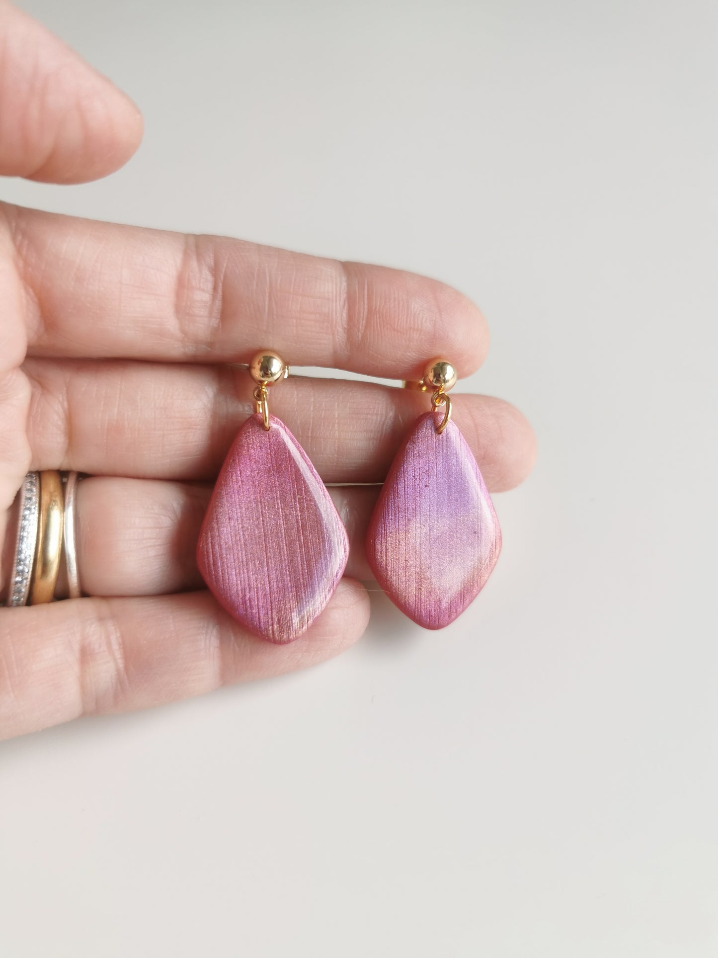 Boucle d'oreille Maggie rose