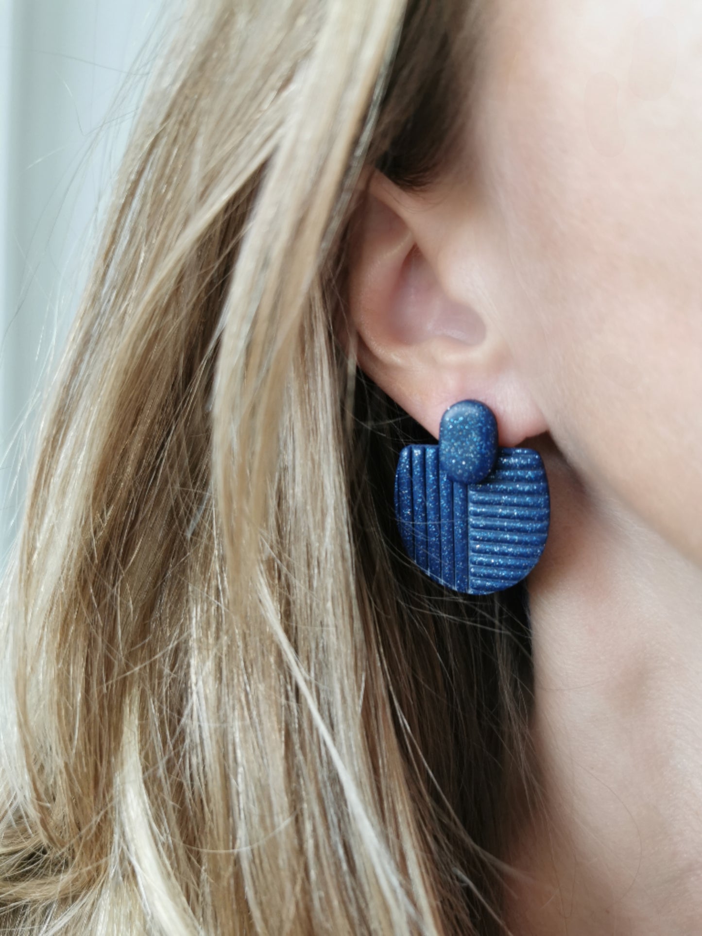 Boucle d'oreille Mavi bleu