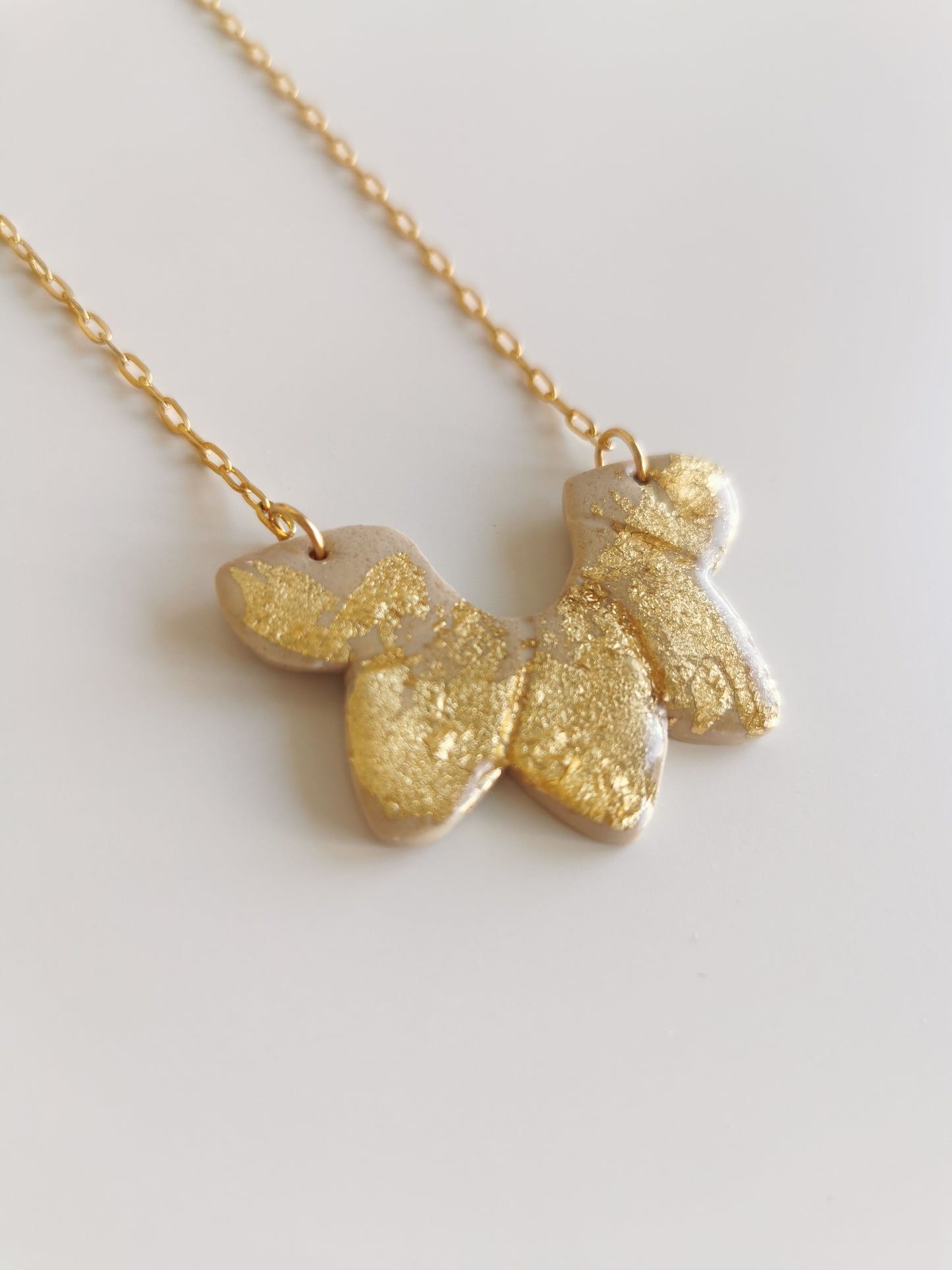 COLLIER MAVI