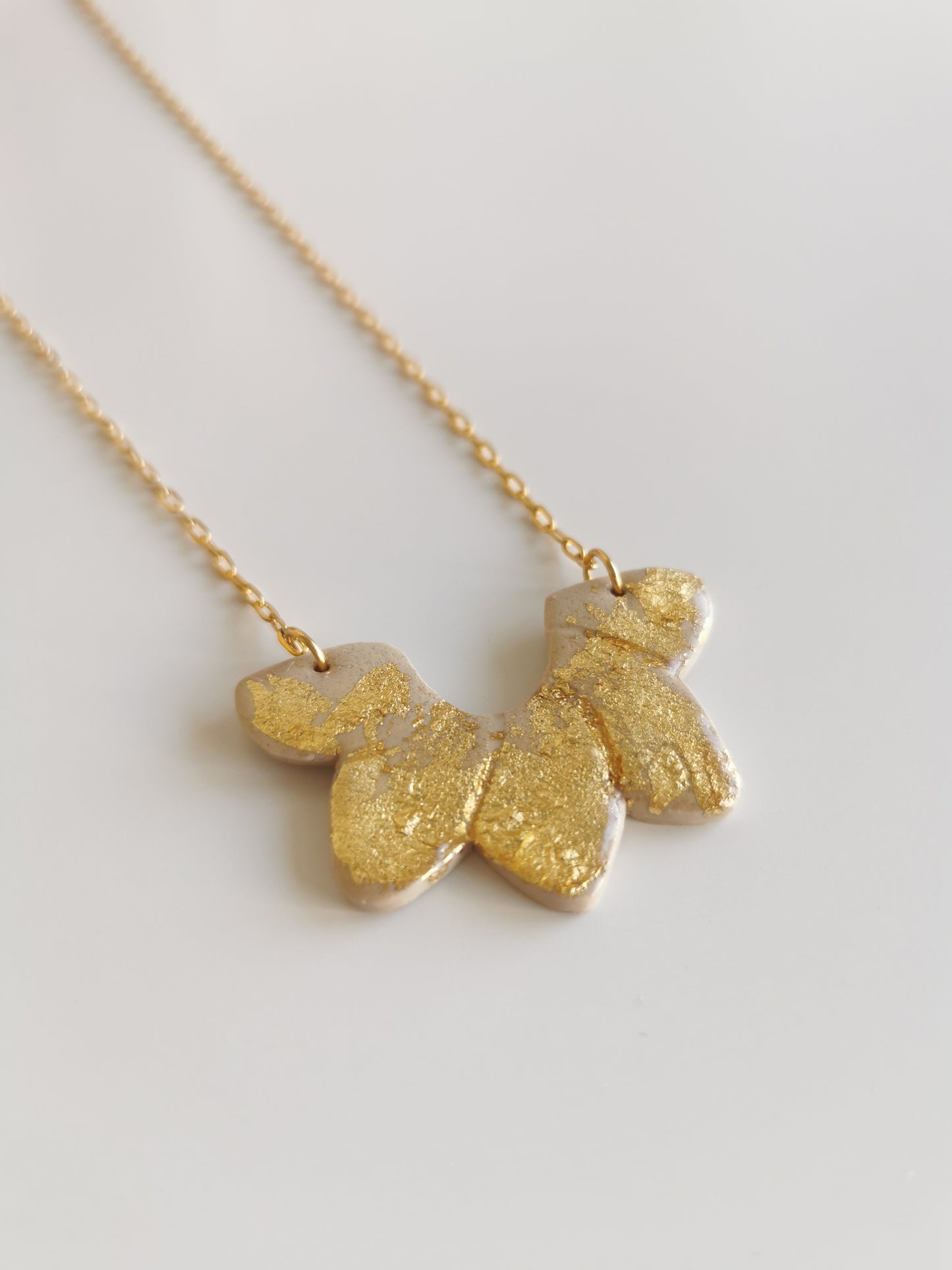 COLLIER MAVI