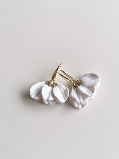 Boucle d'oreille Émilie blanche