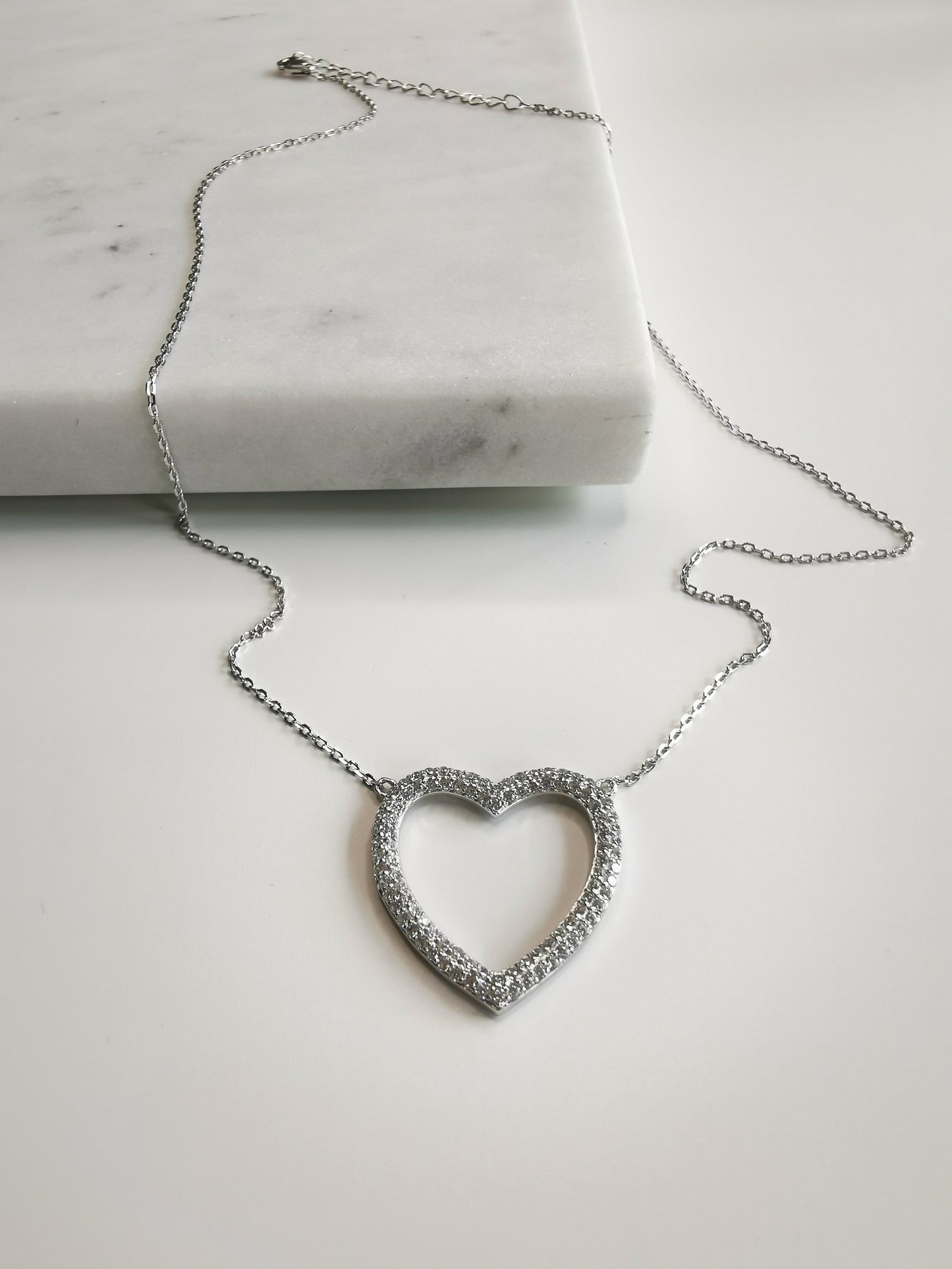 COLLIER COEUR ET ZIRCONIUM BLANC