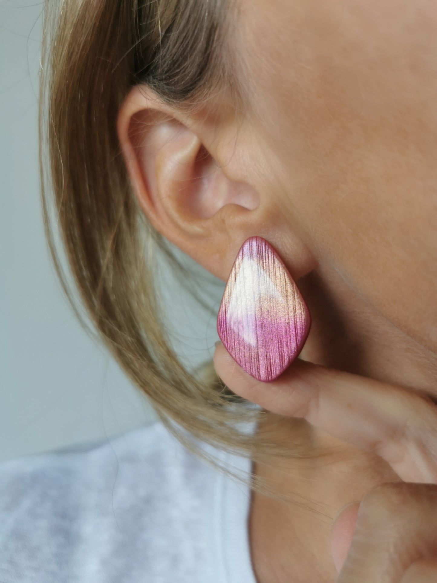 Boucle d'oreille Lupe Rose