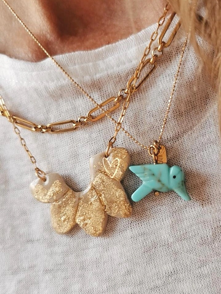 COLLIER MAVI