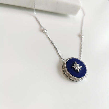 COLLIER MEDAILLE ETOILE BLEU ET ZIRCONIUM